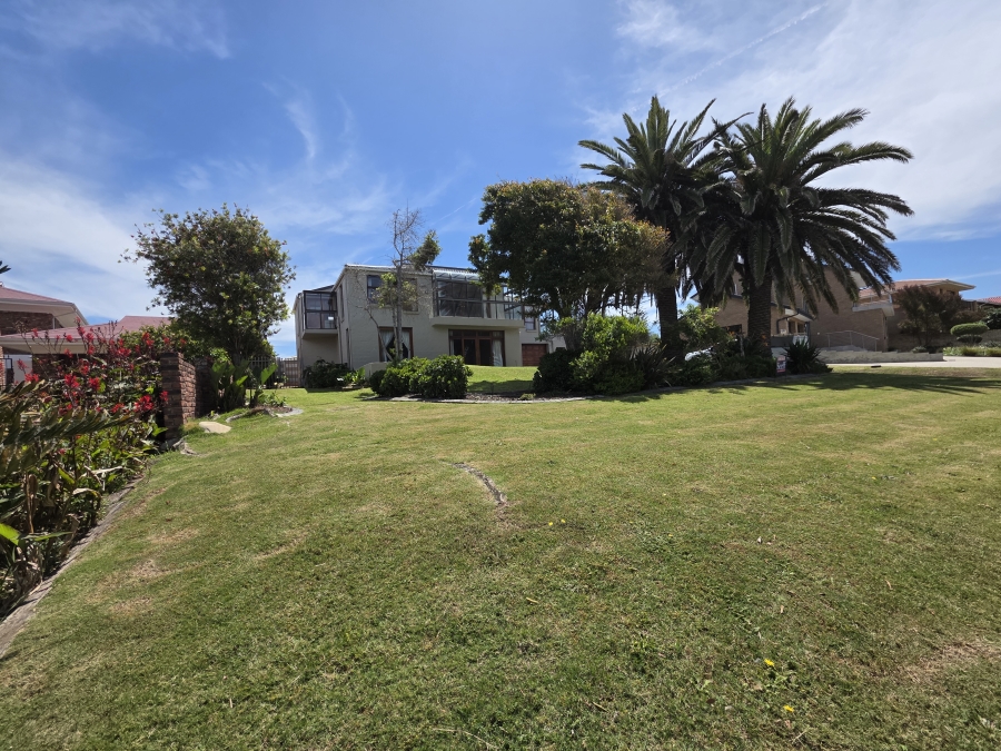 5 Bedroom Property for Sale in Bayview Western Cape